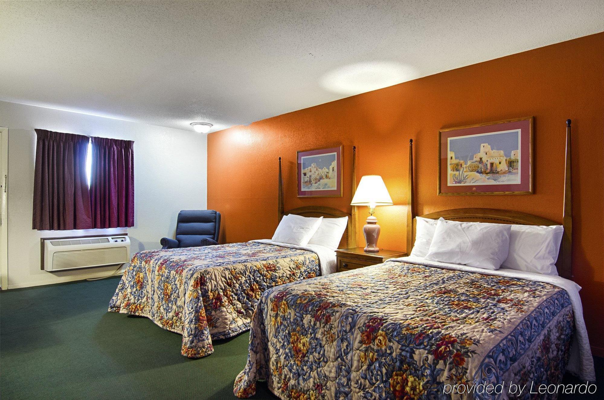 America'S Best Inn And Suites 임포리아 외부 사진