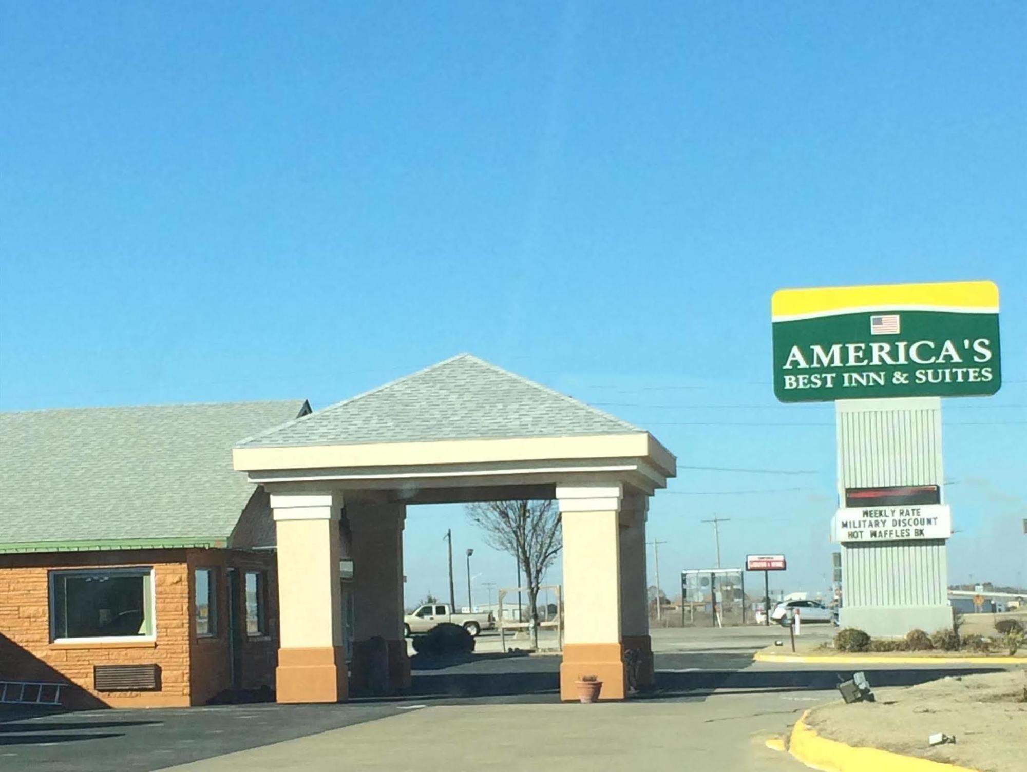 America'S Best Inn And Suites 임포리아 외부 사진
